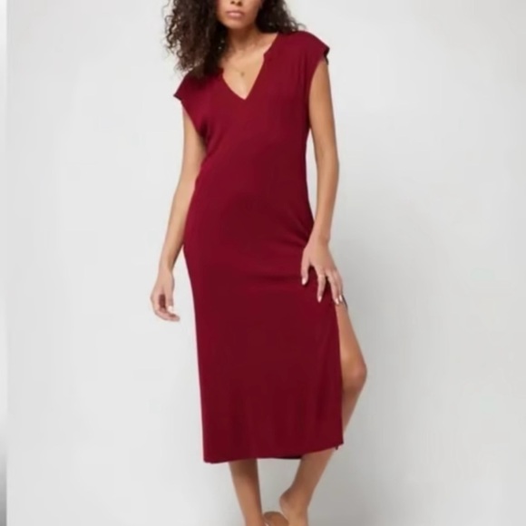 l*space Robyn V Neck Midi Dress in Cabernet Sheath Dress Size Medium NWOT - Picture 1 of 8